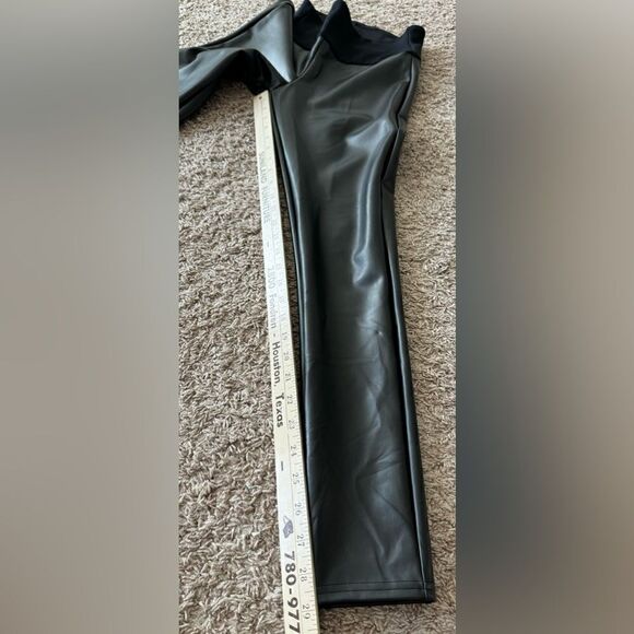 Assets by Spanx leggings Black M - Picture 4 of 7